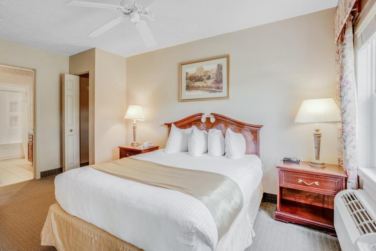 Hotel The Willowbrook Golf At Split Rock Lake Harmony